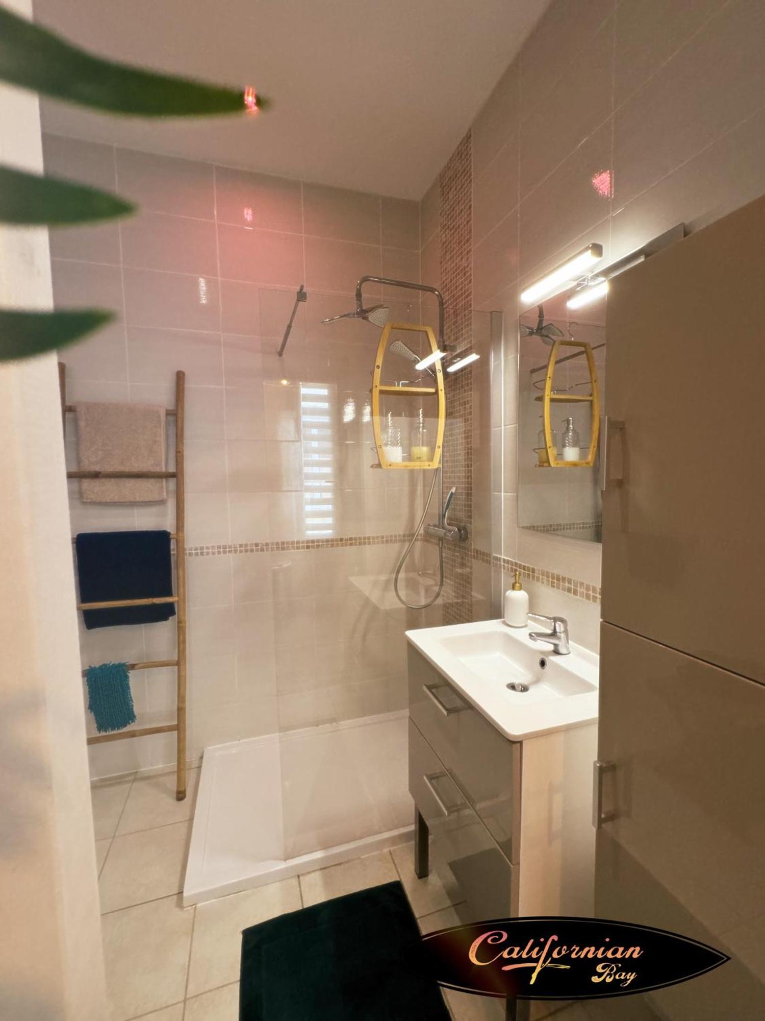 Compromis Appartement Maison Sainte-Savine エクステリア 写真